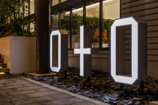 オトリバーサイドテラスさま LEDロゴ看板