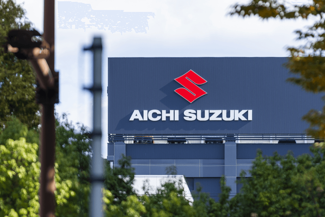 愛知スズキさま 壁面ロゴ